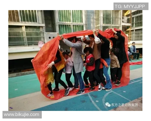 幼儿园热血足球小游戏让孩子们在快乐中锻炼身体培养团队精神 幼儿园热血足球小游戏让孩子们在快乐中锻炼身体培养团队精神